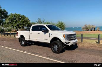 FORD F250 ROCKER CHROME WITH GLOSS BLACK LIP